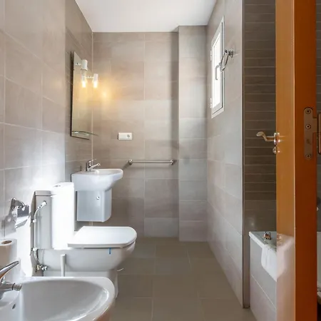 Apartment Cerca Del Mar Y Aeropuerto *